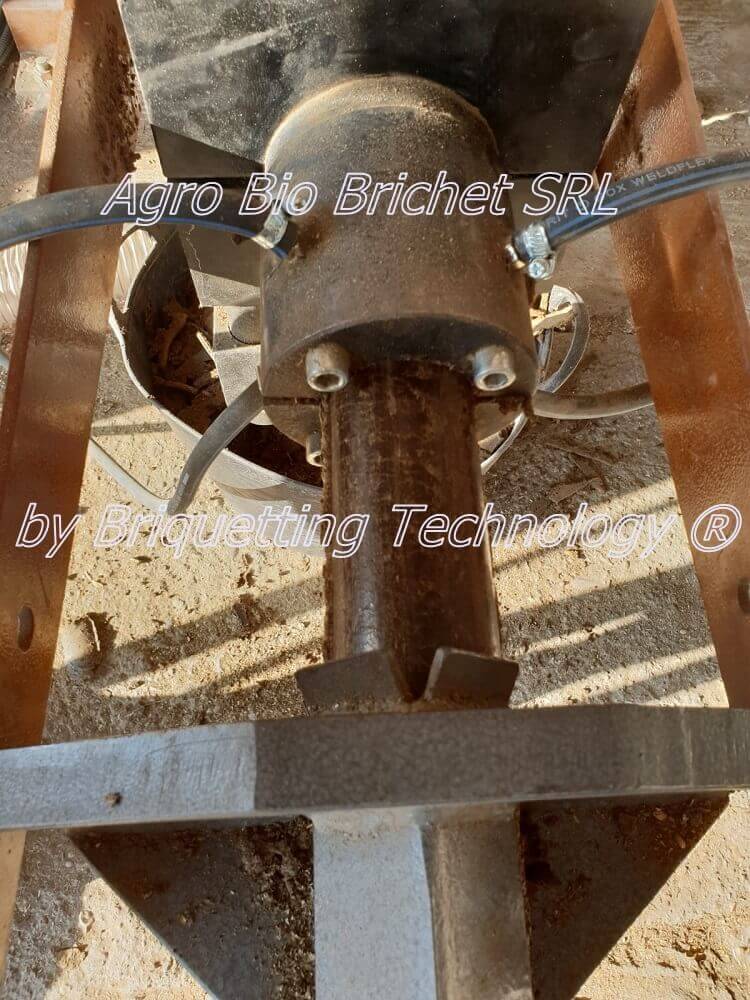 Briquette production process at Floroaica