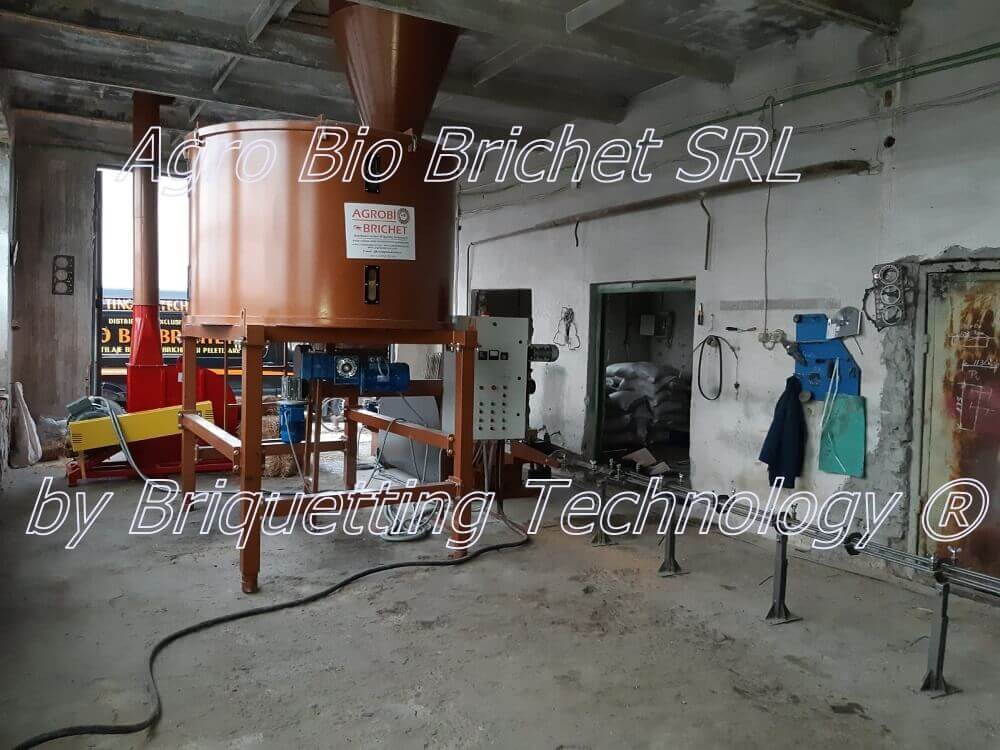 Straw briquetting line in Valea Bisericii, Motru, Gorj