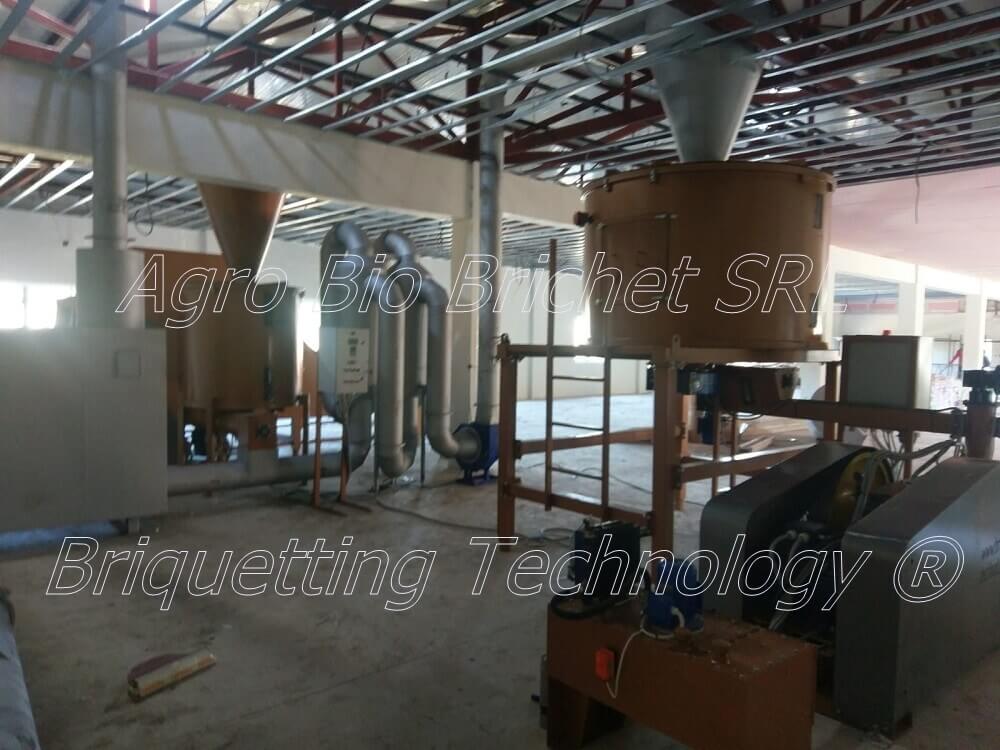 Briquetting line for straw briquettes in Rasova