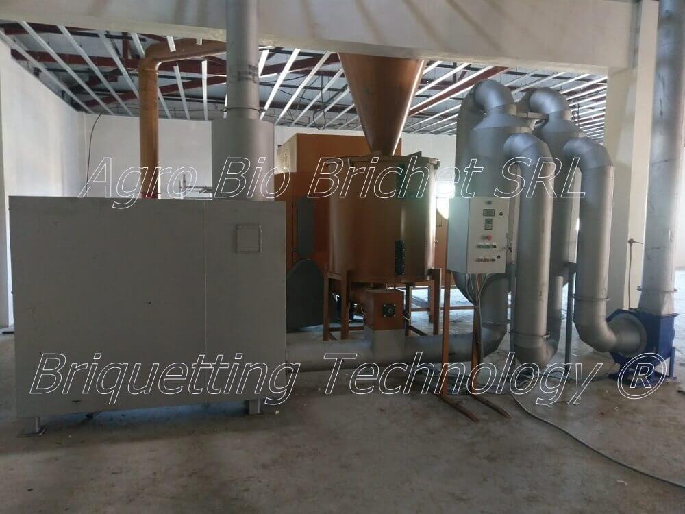 Briquetting process for briquettes in Rasova