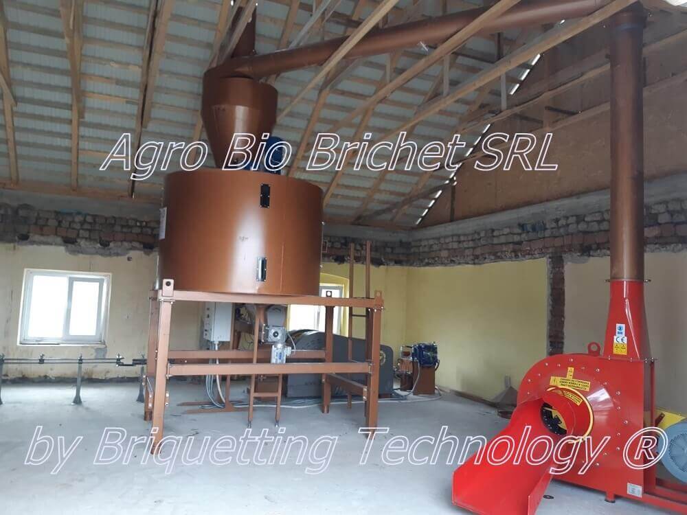 Briquetting line producing straw briquettes, Brastavatu