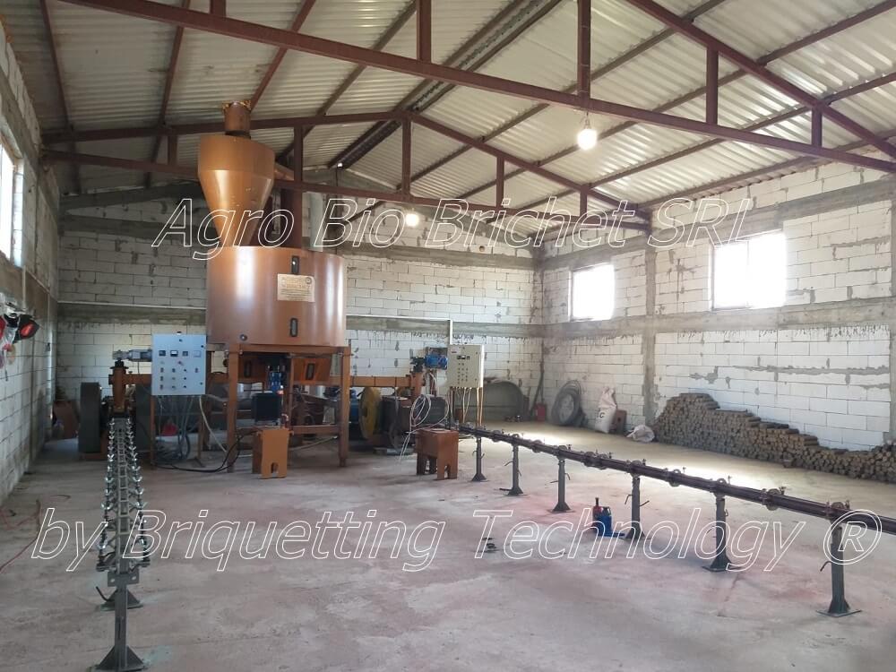 Straw briquetting line Sarinasuf 800kg hour