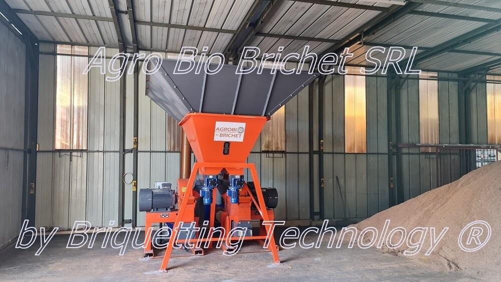 Wood chip briquetting line in Signy-l'Abbaye, France