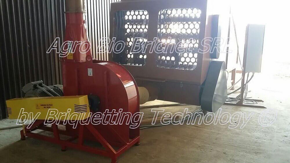 Briquetting line for straw briquettes in Gemeni