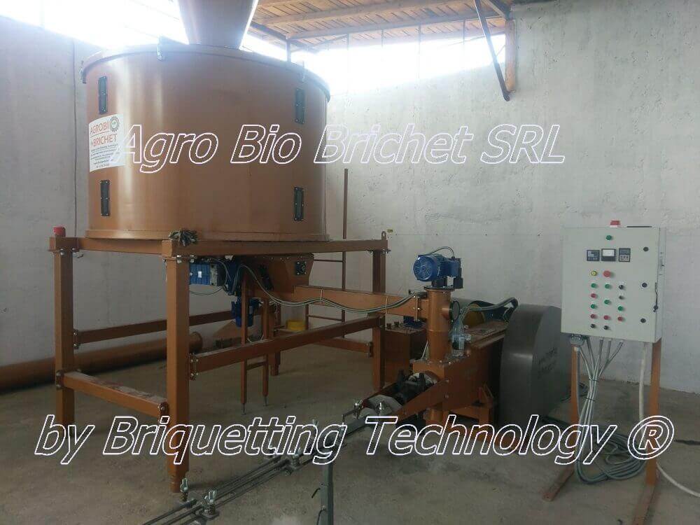 Briquetting machinery in Parscoveni