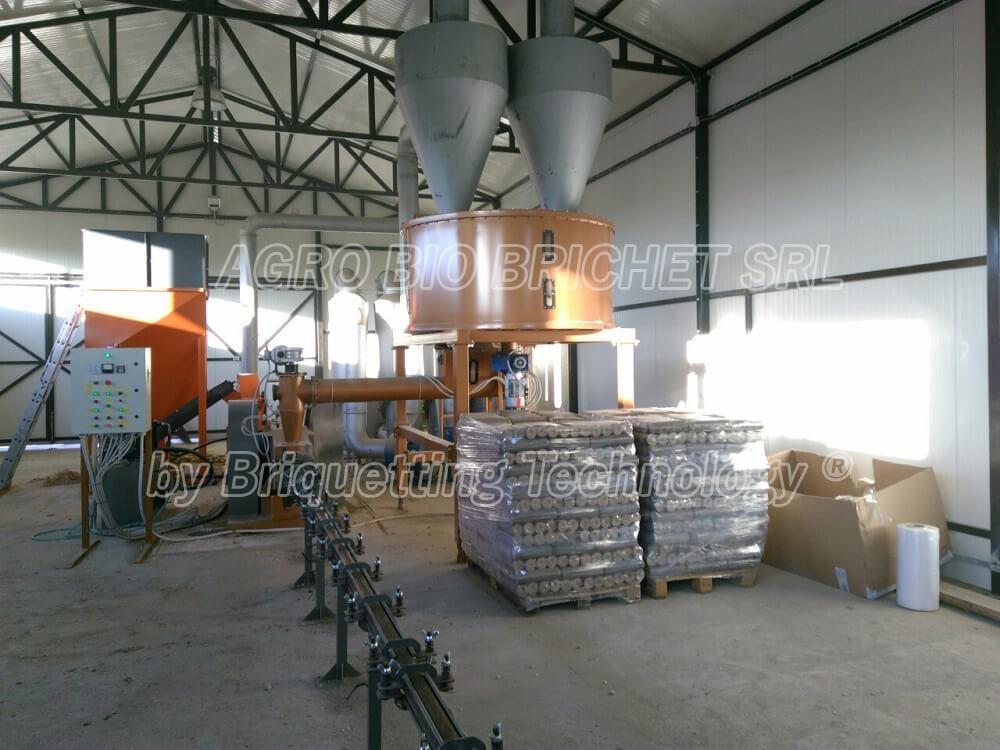 Briquetting line for sawdust in Ucea de Sus