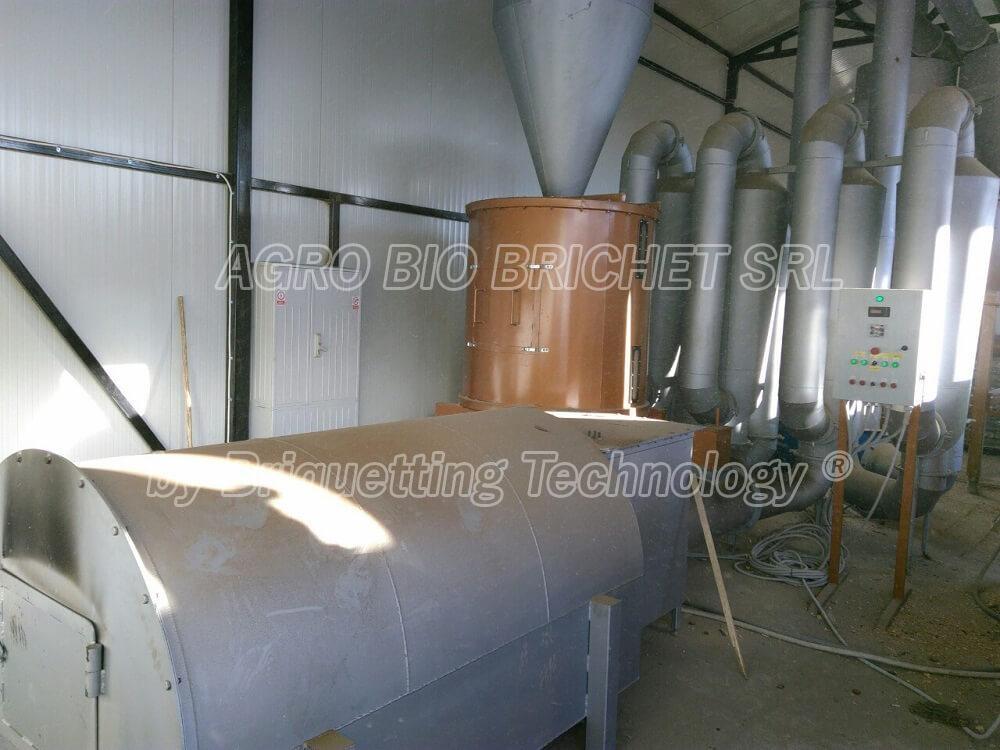 Aerodynamic dryer for sawdust in Ucea de Sus